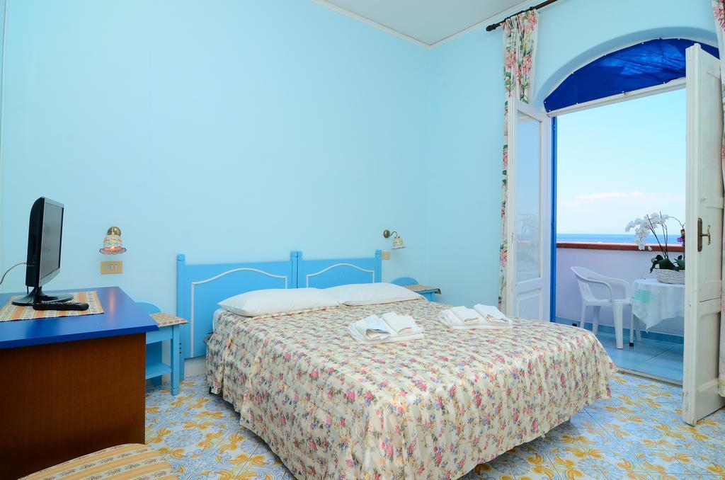 Hotel Terme Marina Lacco Ameno  Bagian luar foto