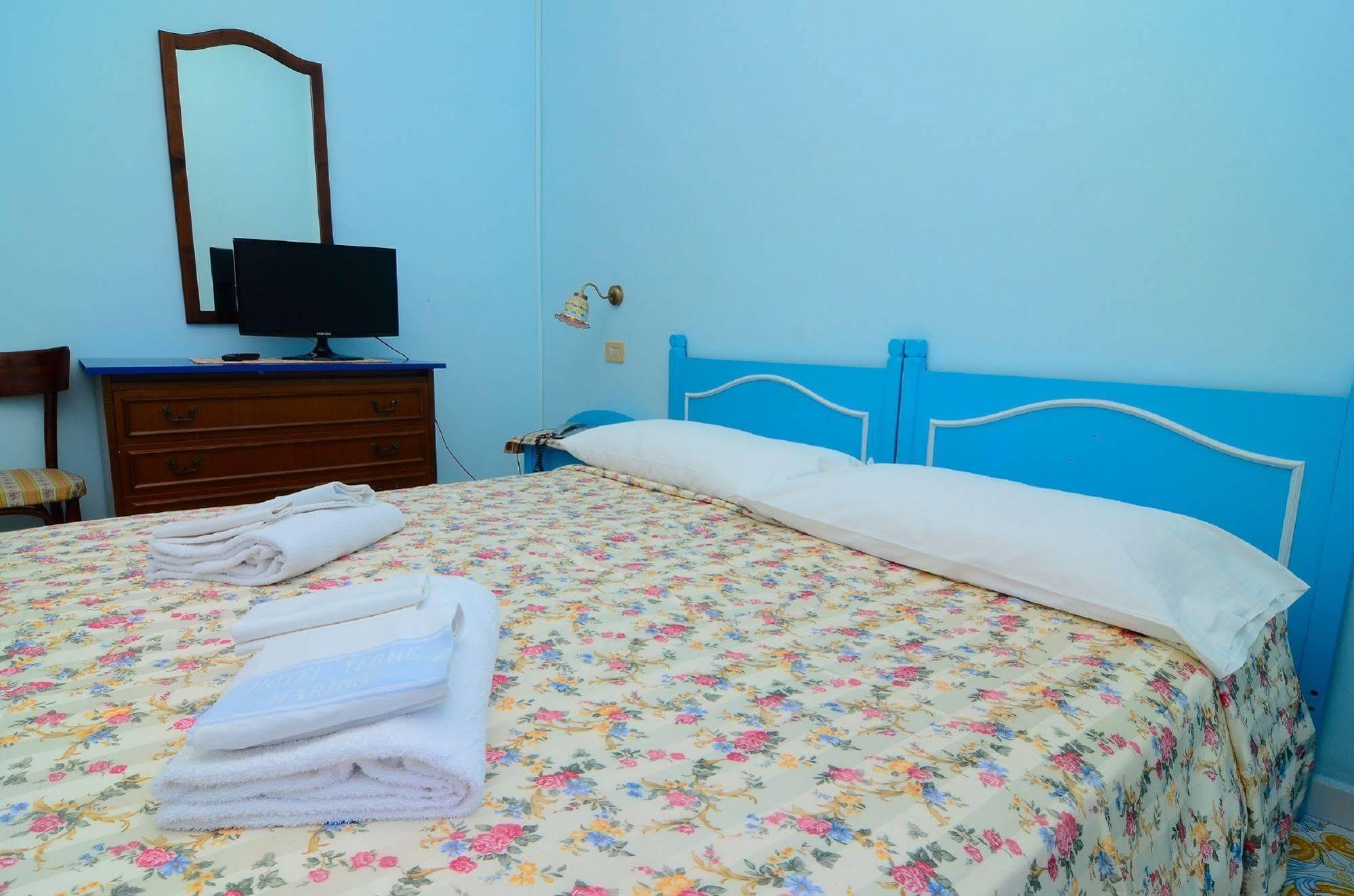 Hotel Terme Marina Lacco Ameno  Bagian luar foto